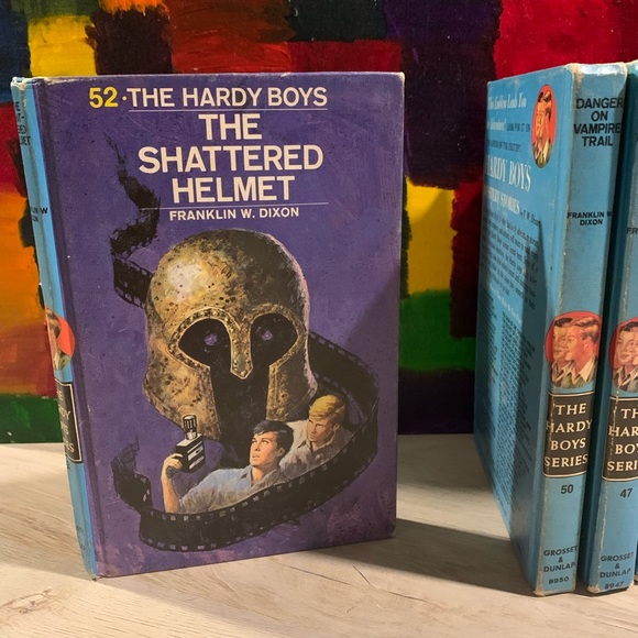 Hardy Boys Hardcover Book 📚 - Picture 12 of 12